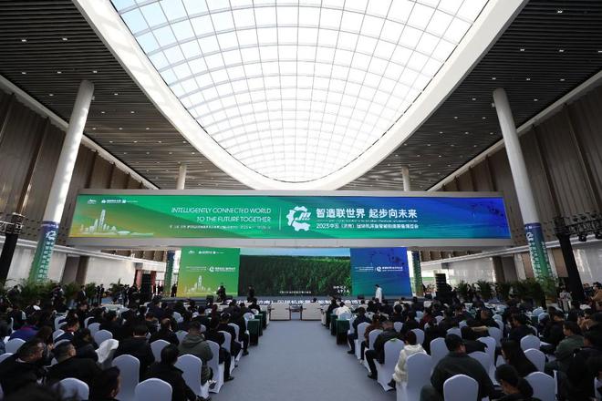 回眸項(xiàng)目深化年 濟(jì)南黃河國(guó)際會(huì)展中心激活起步區(qū)現(xiàn)代服務(wù)業(yè)產(chǎn)業(yè)鏈新引擎